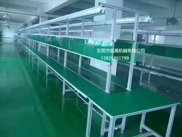 鋁材長條台板裝配流水線
